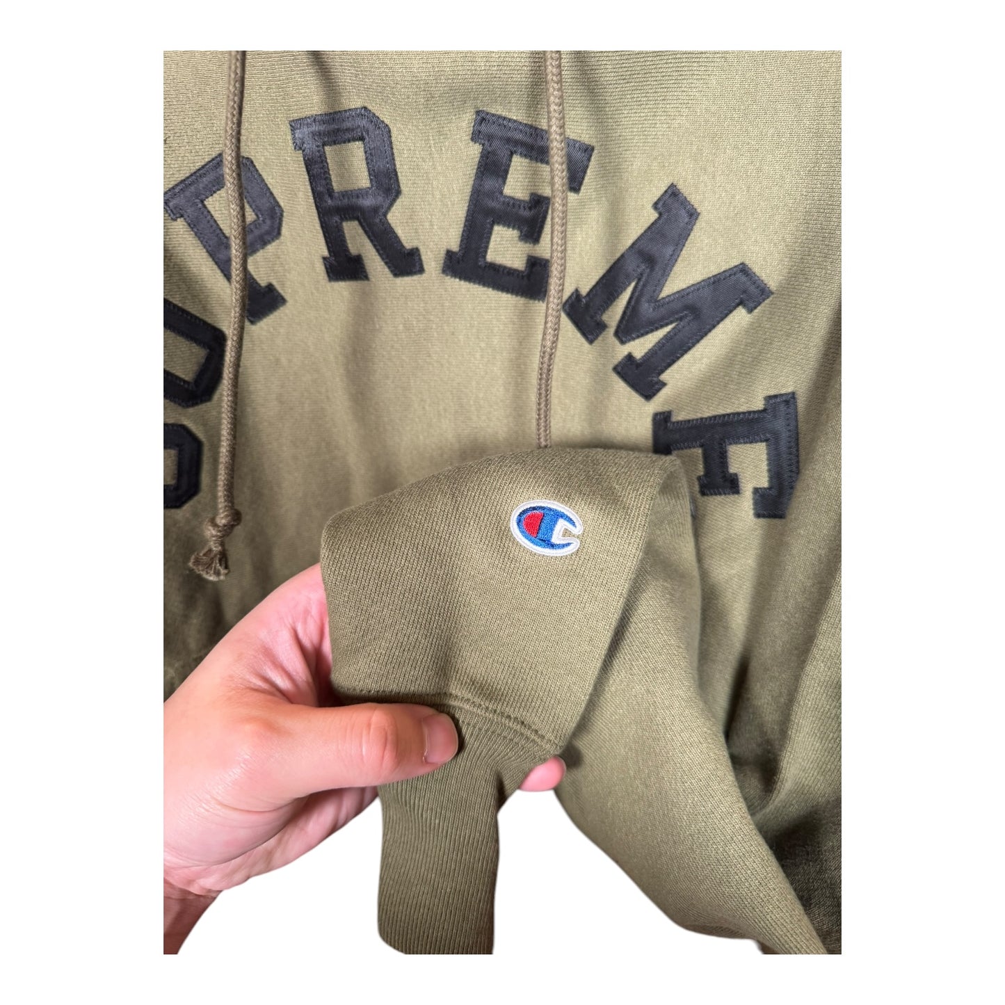 Supreme/Champion® Hooded Sweatshirt